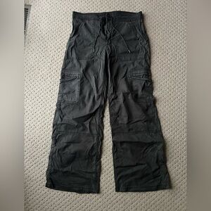 American Eagle Gray Cargo Pants